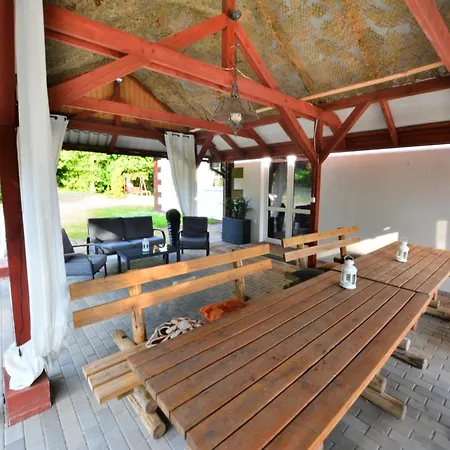 In Swiecianowo Near Baltic Sea, Cleaning Included Villa Paproty